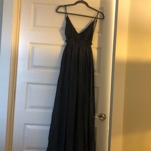 Maxi dress w/ open back